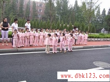 幼儿园拥军活动3